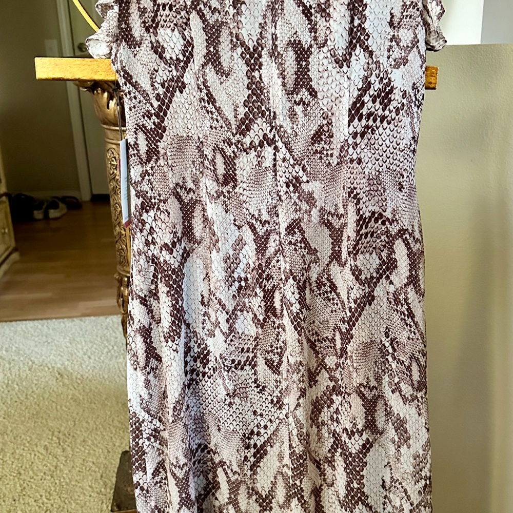 πNWT Vince Camuto Animal Print Dress 8/10π - Picture 4 of 6